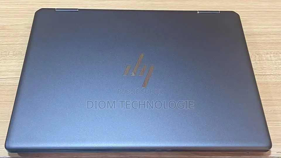 Ordinateur portable HP Spectre 14 16GB Intel Core 7 SSD 1T