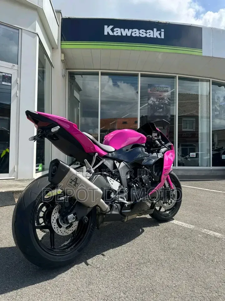 Nouveau Kawasaki Ninja ZX6R 2025 Rose