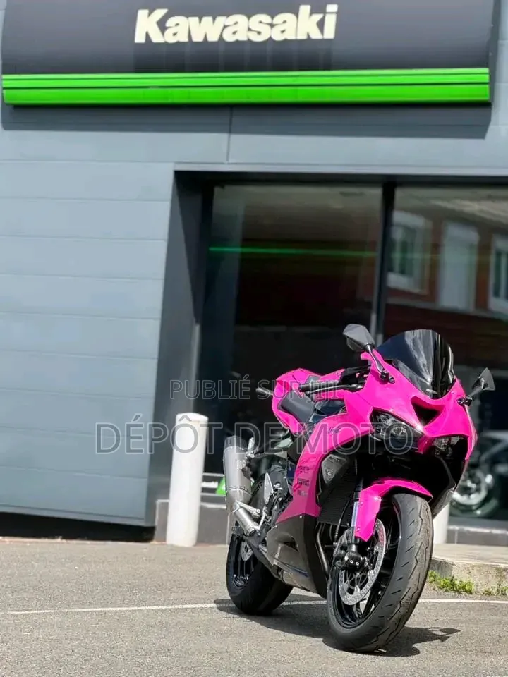 Nouveau Kawasaki Ninja ZX6R 2025 Rose
