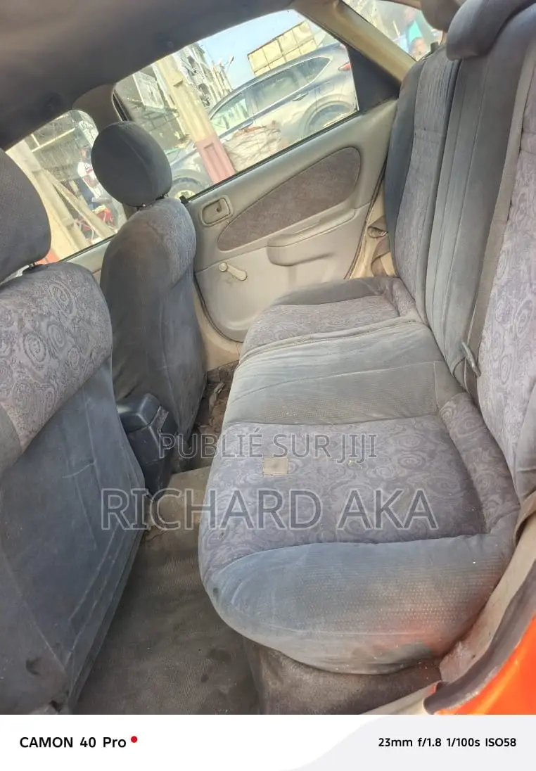 Toyota Corolla 2002 Orange