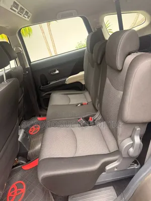 Toyota Rush 2023 Marron