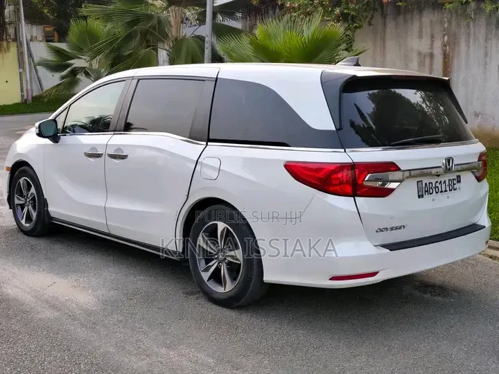 Honda Odyssey 2.4 Absolute 2WD (8 seater) 2021 Blanc cassé