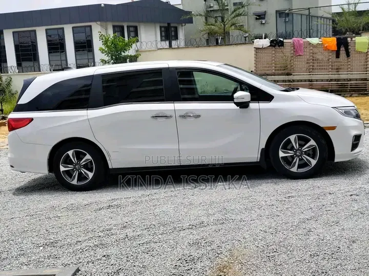 Honda Odyssey 2.4 Absolute 2WD (8 seater) 2021 Blanc cassé