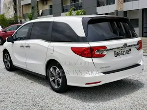 Honda Odyssey 2.4 Absolute 2WD (8 seater) 2021 Blanc cassé