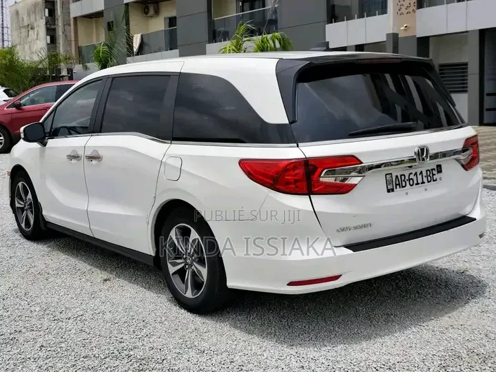 Honda Odyssey 2.4 Absolute 2WD (8 seater) 2021 Blanc cassé