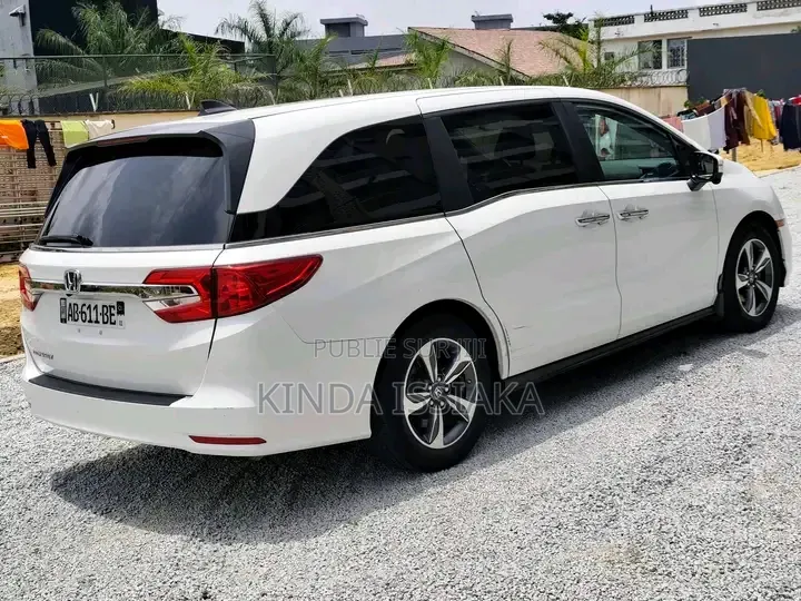 Honda Odyssey 2.4 Absolute 2WD (8 seater) 2021 Blanc cassé