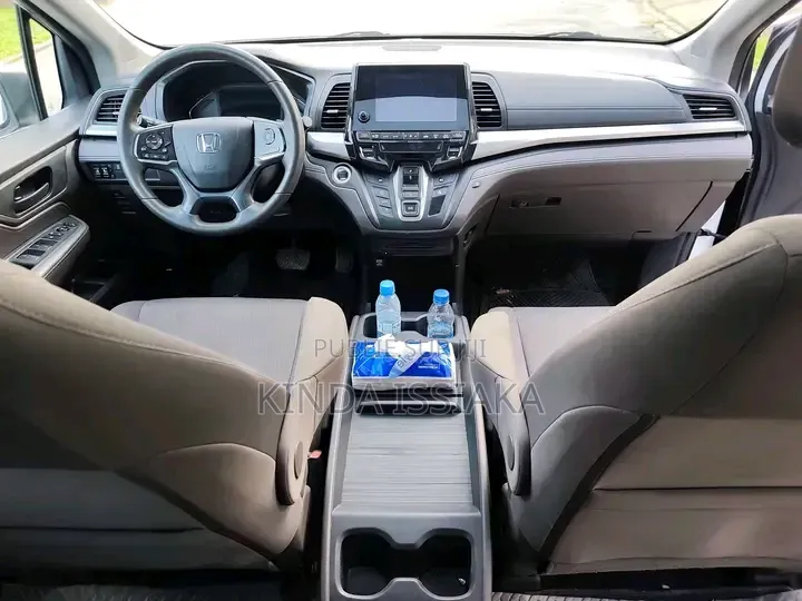 Honda Odyssey 2.4 Absolute 2WD (8 seater) 2021 Blanc cassé