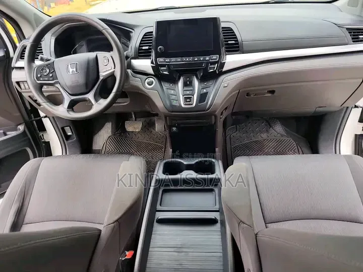 Honda Odyssey 2.4 Absolute 2WD (8 seater) 2021 Blanc cassé