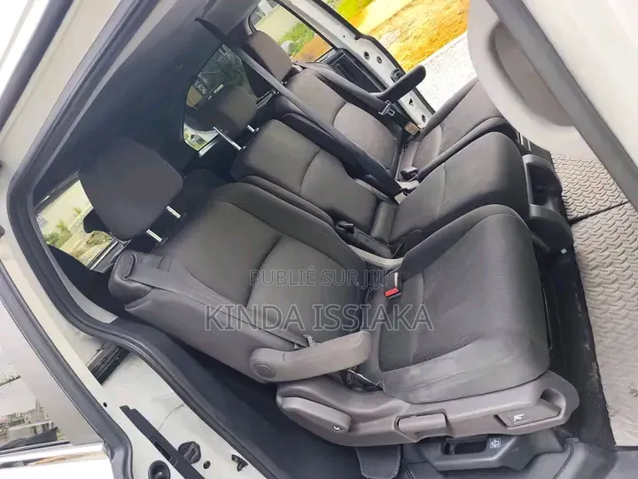 Honda Odyssey 2.4 Absolute 2WD (8 seater) 2021 Blanc cassé