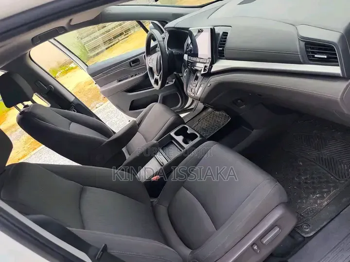 Honda Odyssey 2.4 Absolute 2WD (8 seater) 2021 Blanc cassé