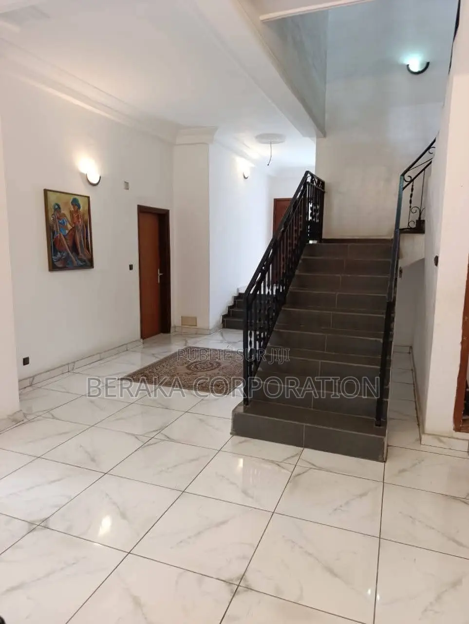 7chbre Maison dans Beraka Corporation, Cocody à Vendre