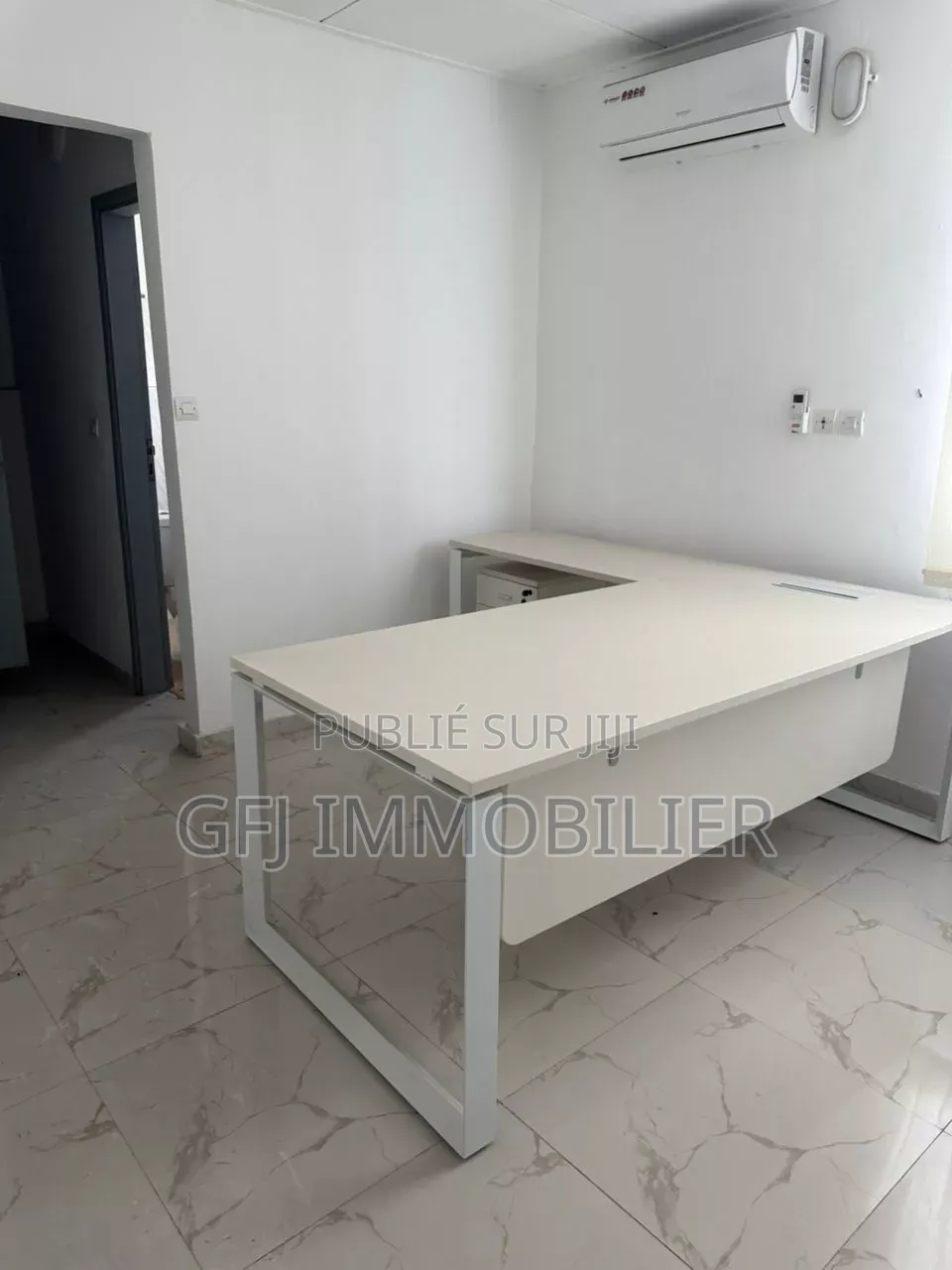 2chbre Appartement dans Francis Gweh, Cocody à Louer