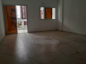 2chbre Appartement dans Francis Gweh, Cocody à Louer