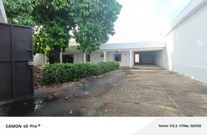 4chbre Villa dans Francis Gweh, Cocody à Louer