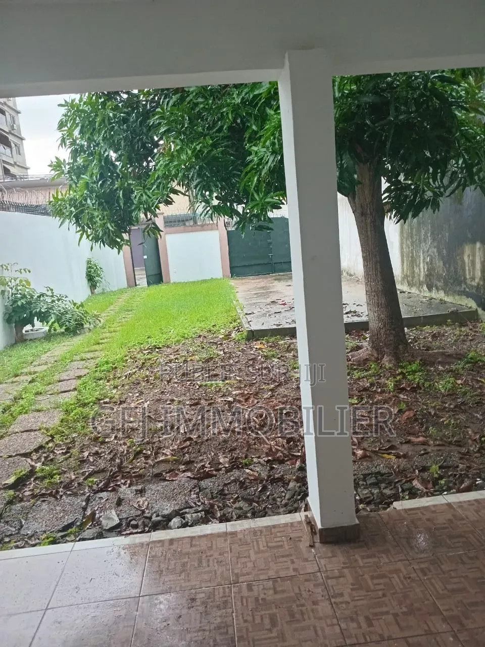 2chbre Villa dans Francis Gweh, Cocody à Louer