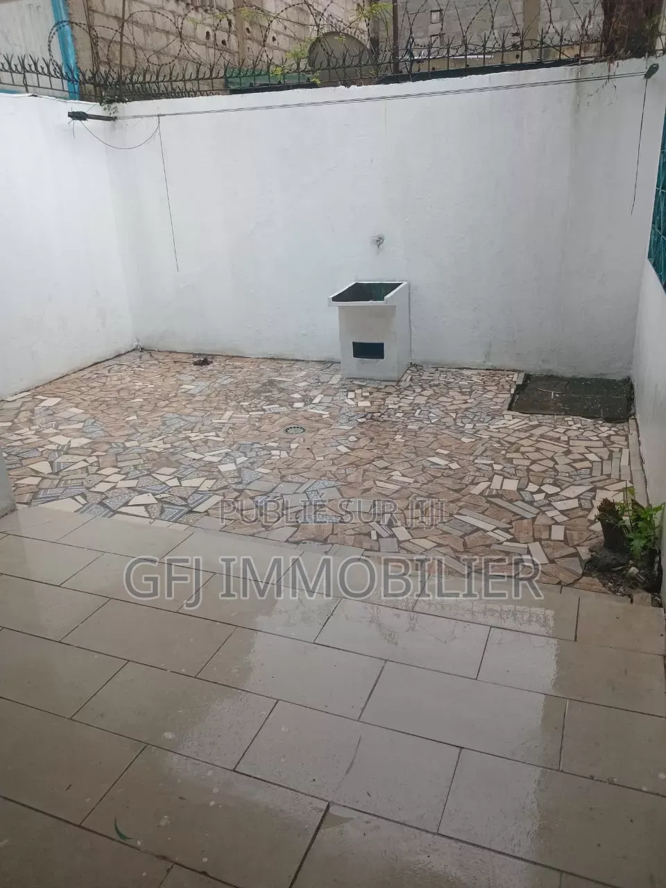 2chbre Villa dans Francis Gweh, Cocody à Louer