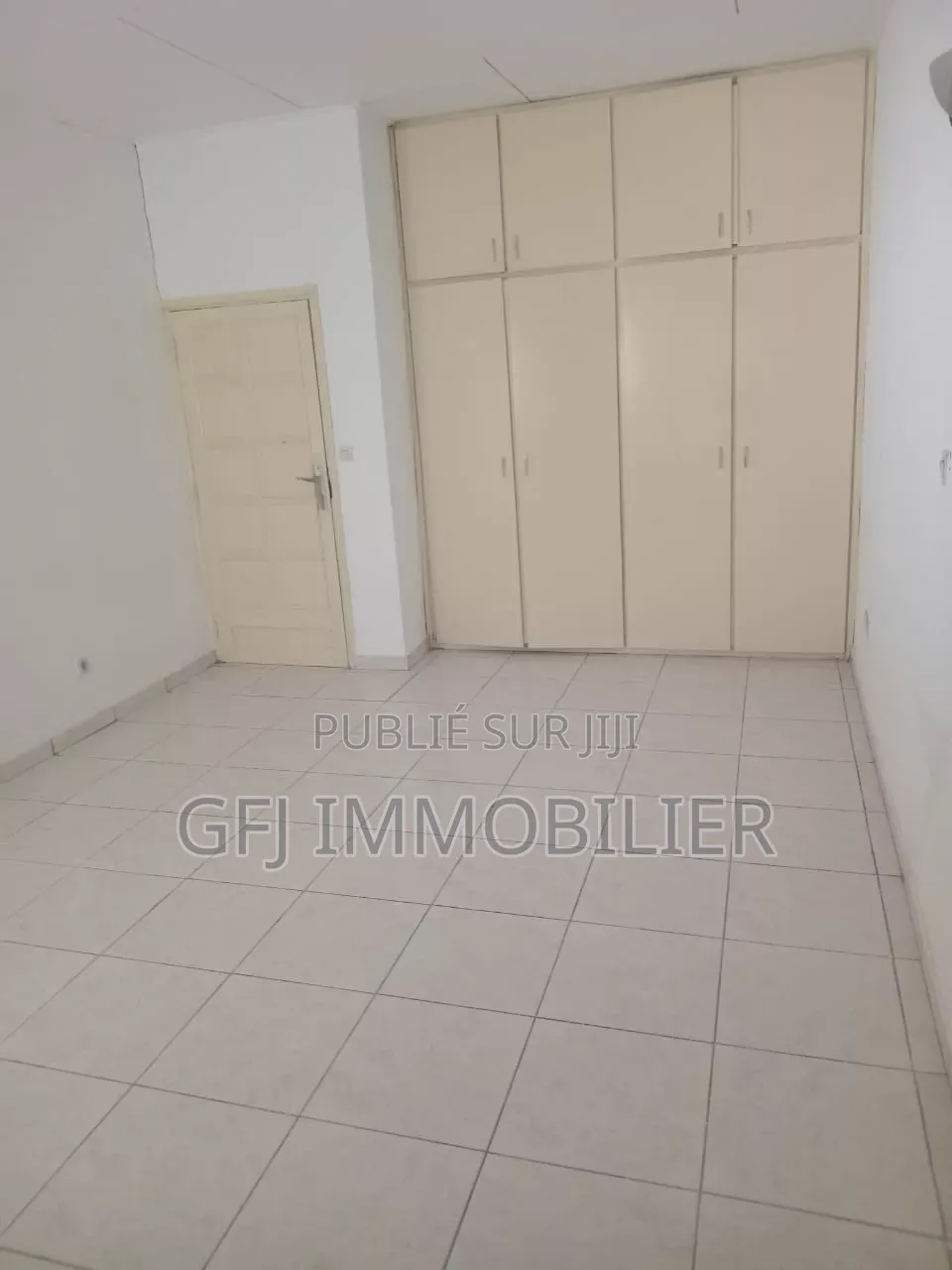 2chbre Villa dans Francis Gweh, Cocody à Louer