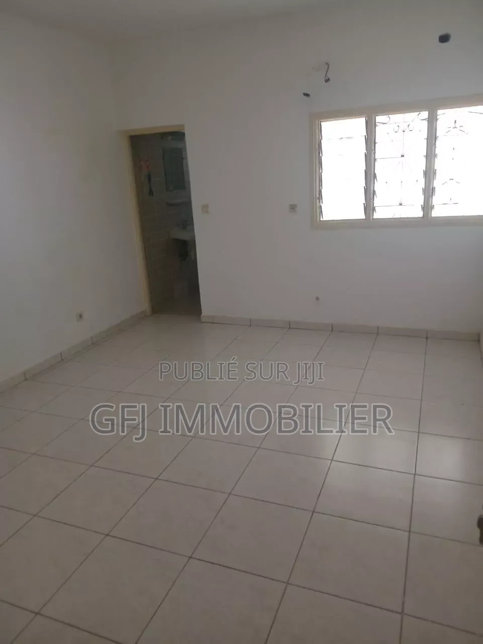 2chbre Villa dans Francis Gweh, Cocody à Louer