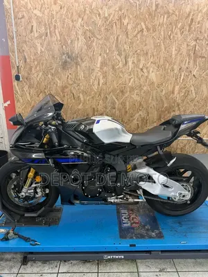 Nouveau Yamaha R1 2024 Noir