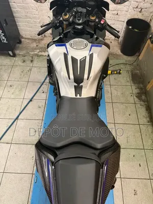 Nouveau Yamaha R1 2024 Noir