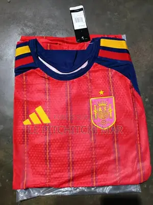 Je Vends Des Maillots Allemagne, Espagne Argentine, Paris