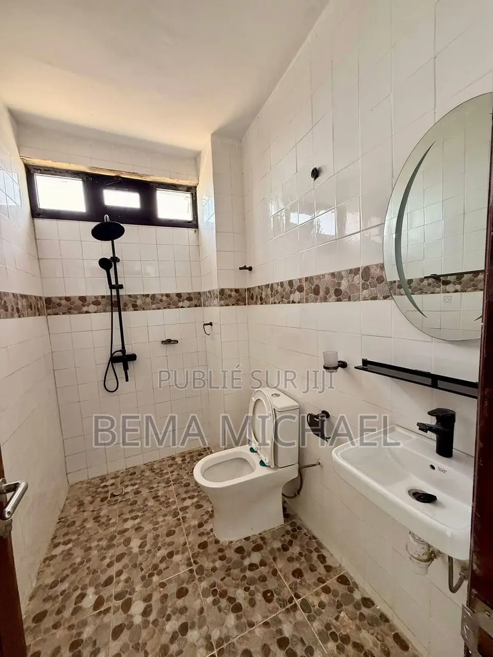 2chbre Appartement dans Bingerville Cité à Louer