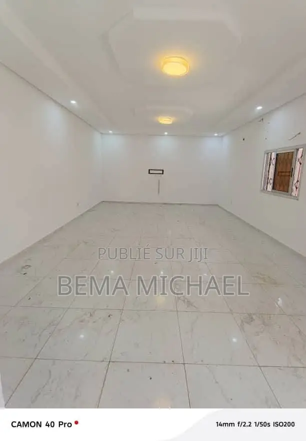 4chbre Villa dans Villa Basse De 5, Bingerville à Louer