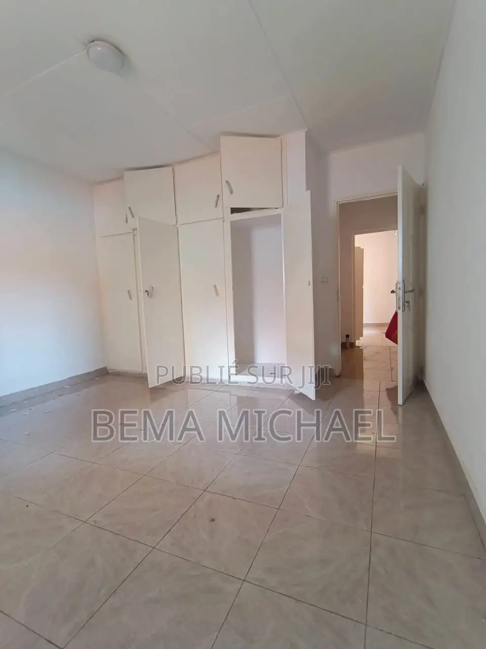 4chbre Duplex dans Duplex 5 Pièces Avec, Cocody à Louer
