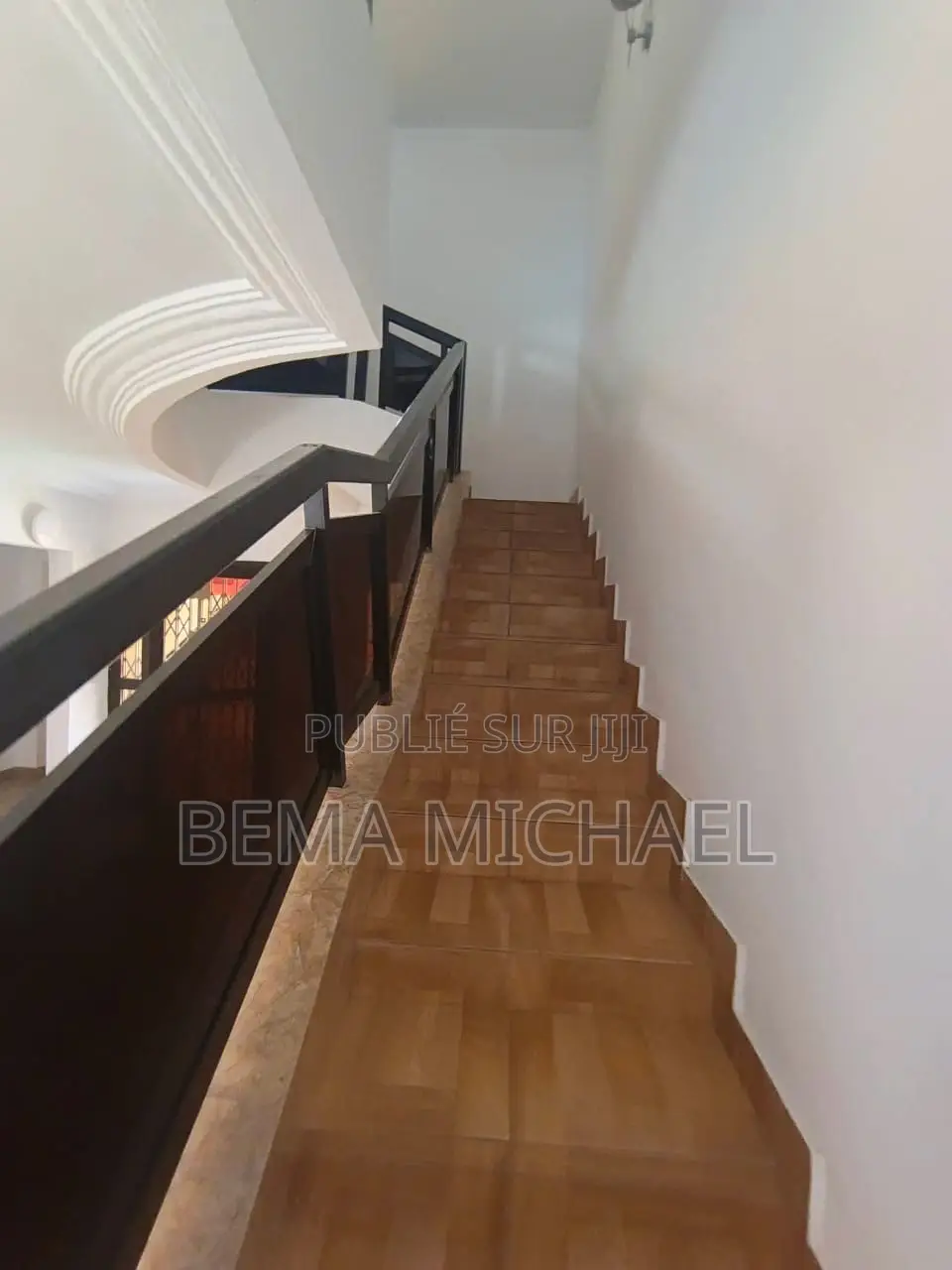 4chbre Duplex dans Duplex 5 Pièces Avec, Cocody à Louer