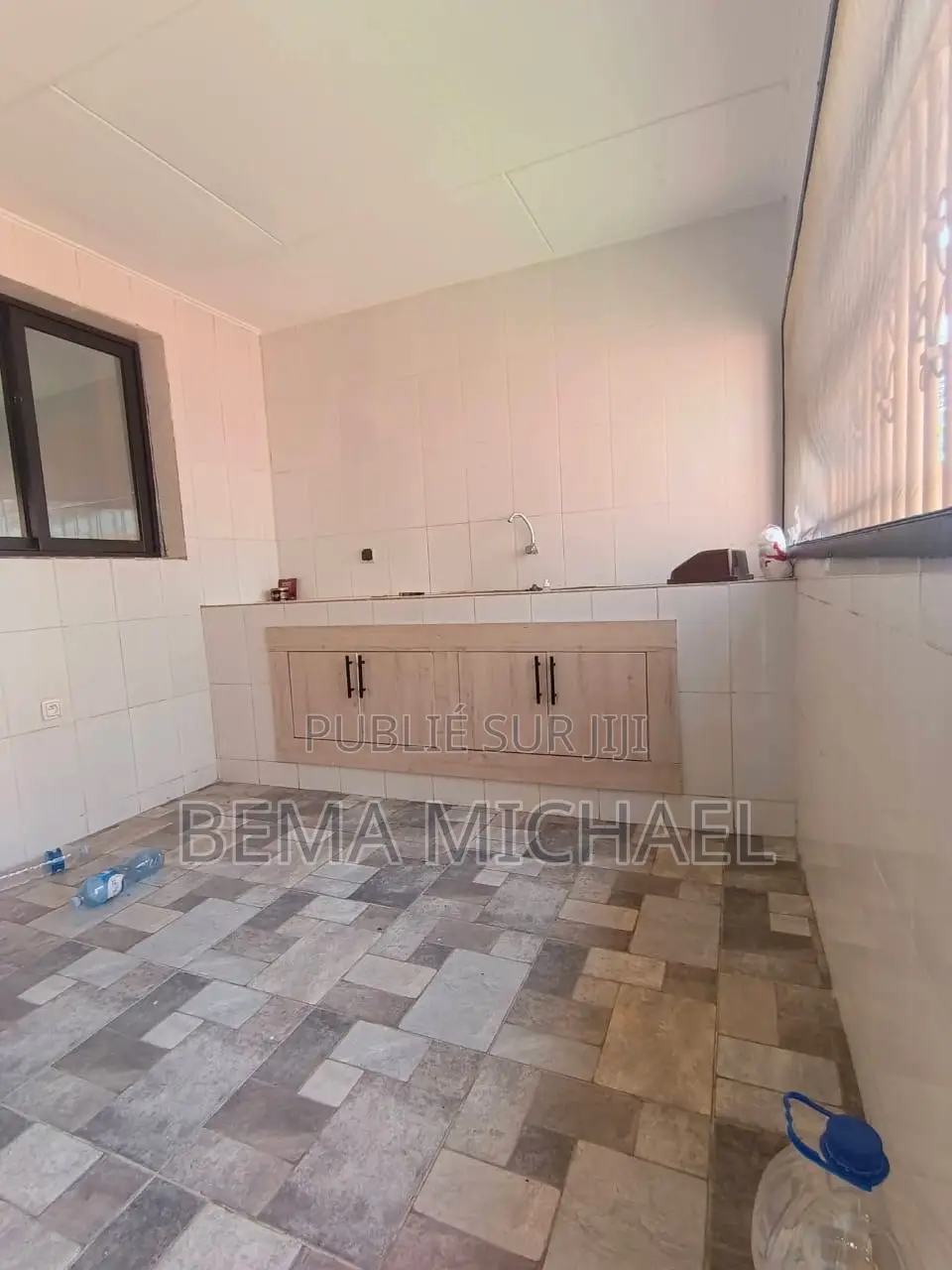 4chbre Duplex dans Duplex 5 Pièces Avec, Cocody à Louer