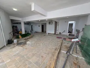 4chbre Duplex dans Duplex 5 Pièces, Cocody à Louer