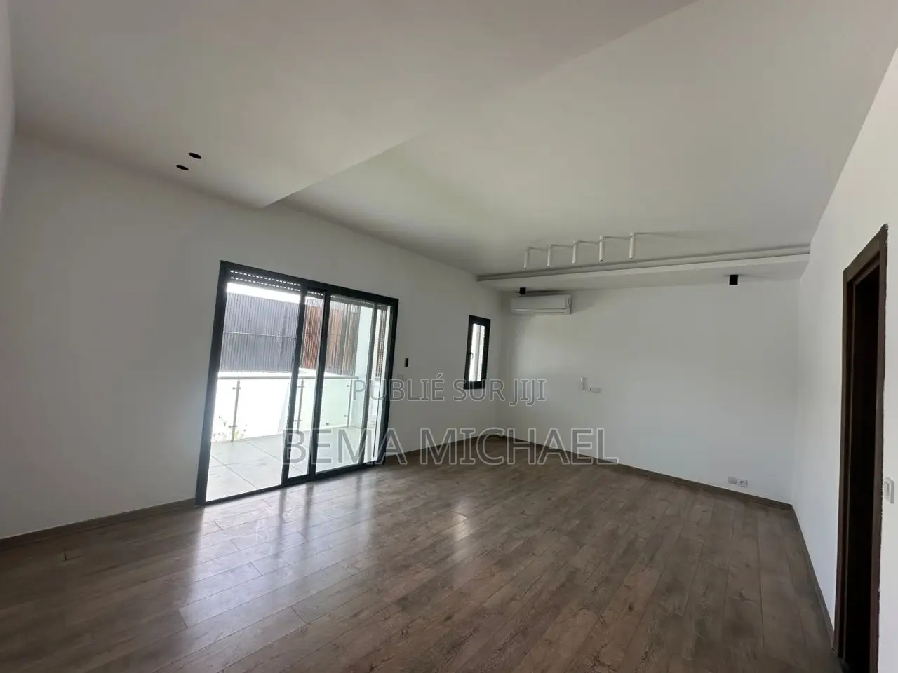4chbre Duplex dans Cocody à Louer