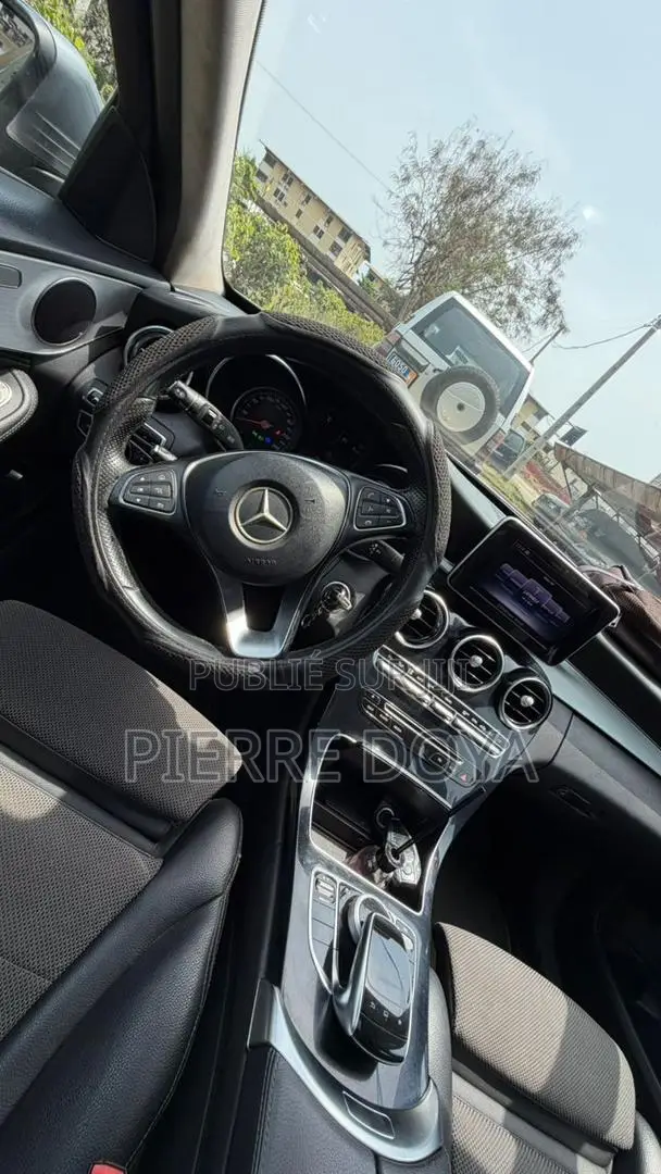 Mercedes-Benz C180 2015 Gris