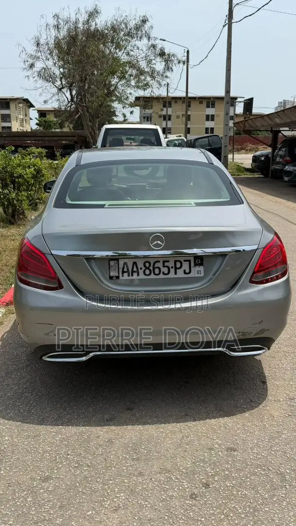 Mercedes-Benz C180 2015 Gris