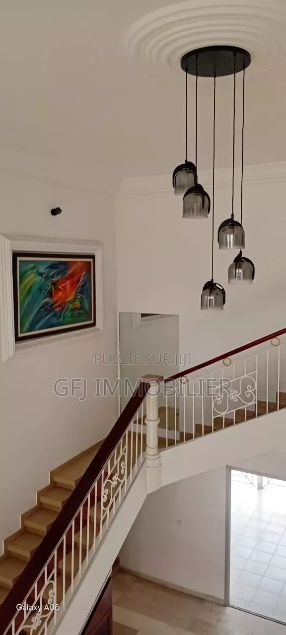 7chbre Duplex dans Francis Gweh, Cocody à Louer