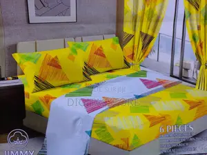 Drap, Rideau Et Oreiller