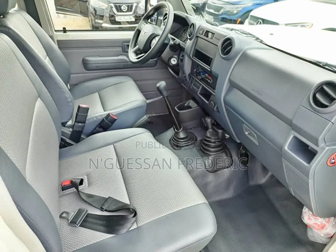 Nouveau Toyota Land Cruiser 79 Series 2025 Blanc