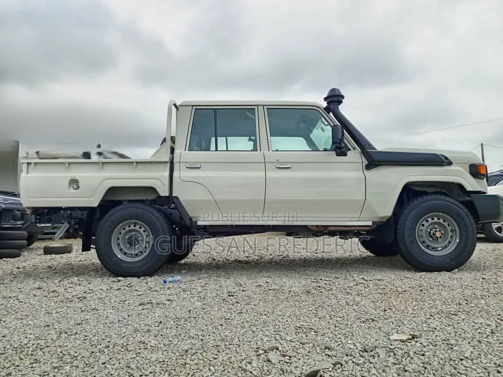 Nouveau Toyota Land Cruiser 79 Series 2025 Blanc