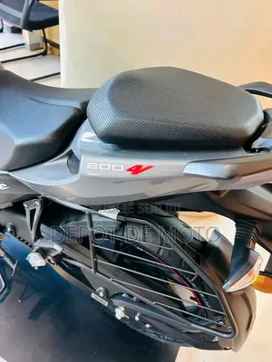 Nouveau TVS Apache 160 4V 2025 Gris