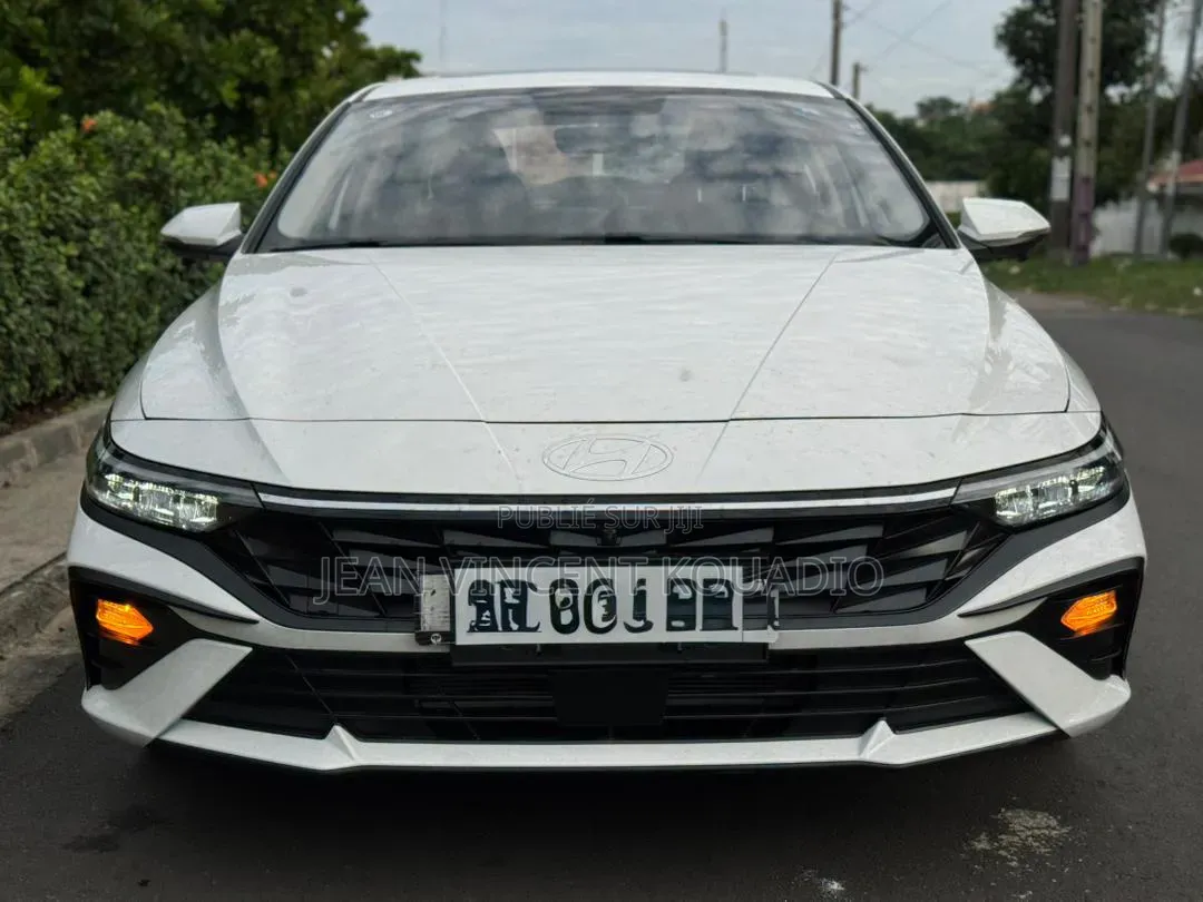 Nouveau Hyundai Elantra Limited 2026 Blanc