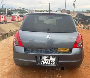 Suzuki Swift 2018 Gris