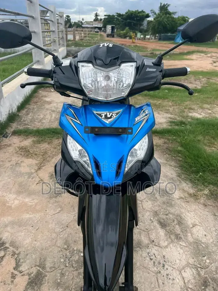 Nouveau TVS Rockz 125 2024 Bleu