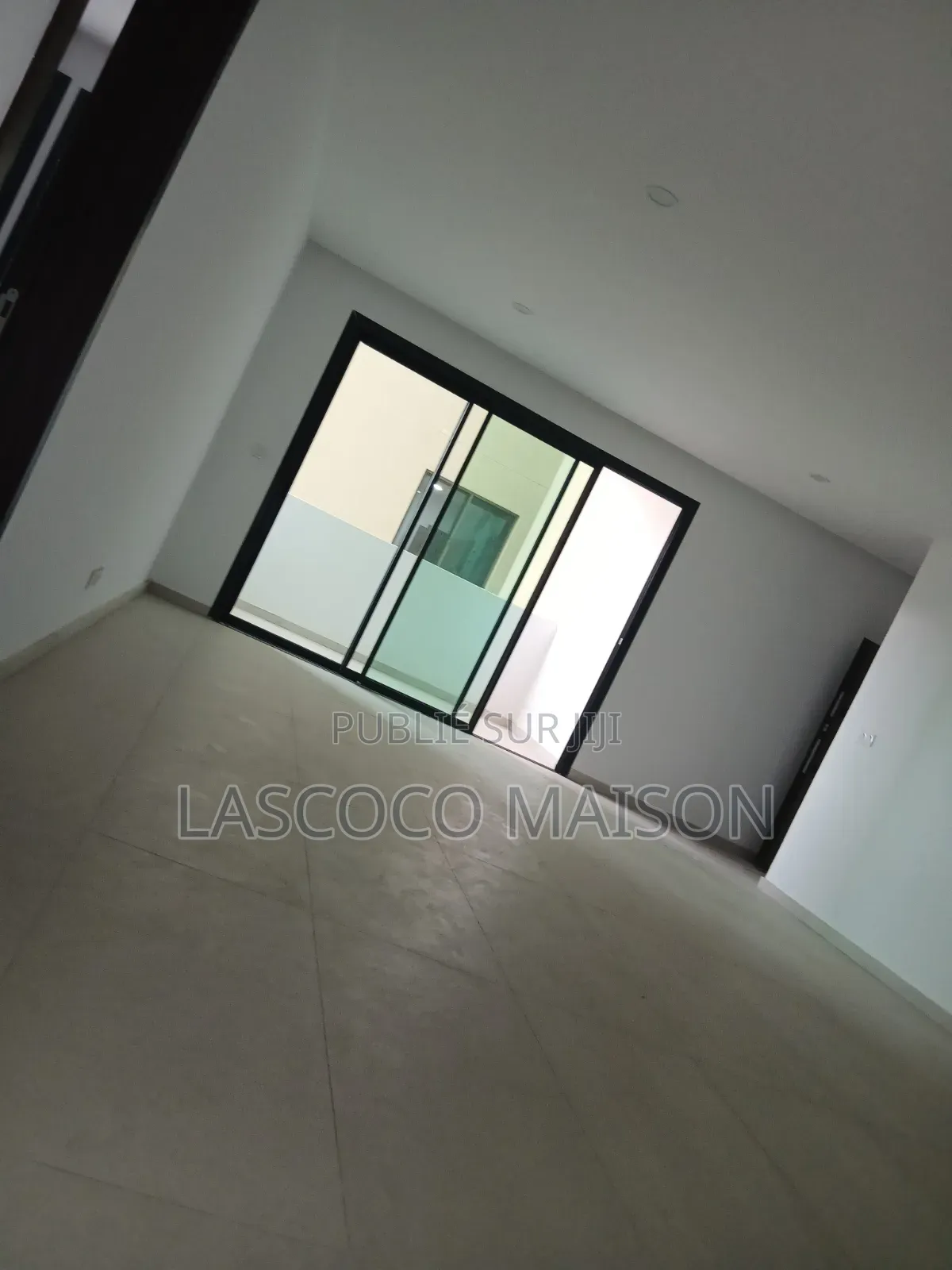 2chbre Appartement dans Lascoco Maison, Cocody à Louer