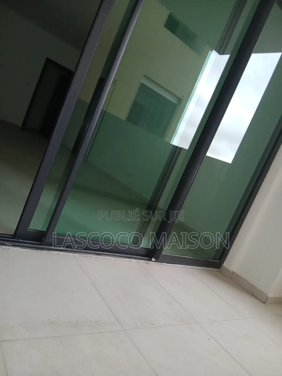 2chbre Appartement dans Lascoco Maison, Cocody à Louer