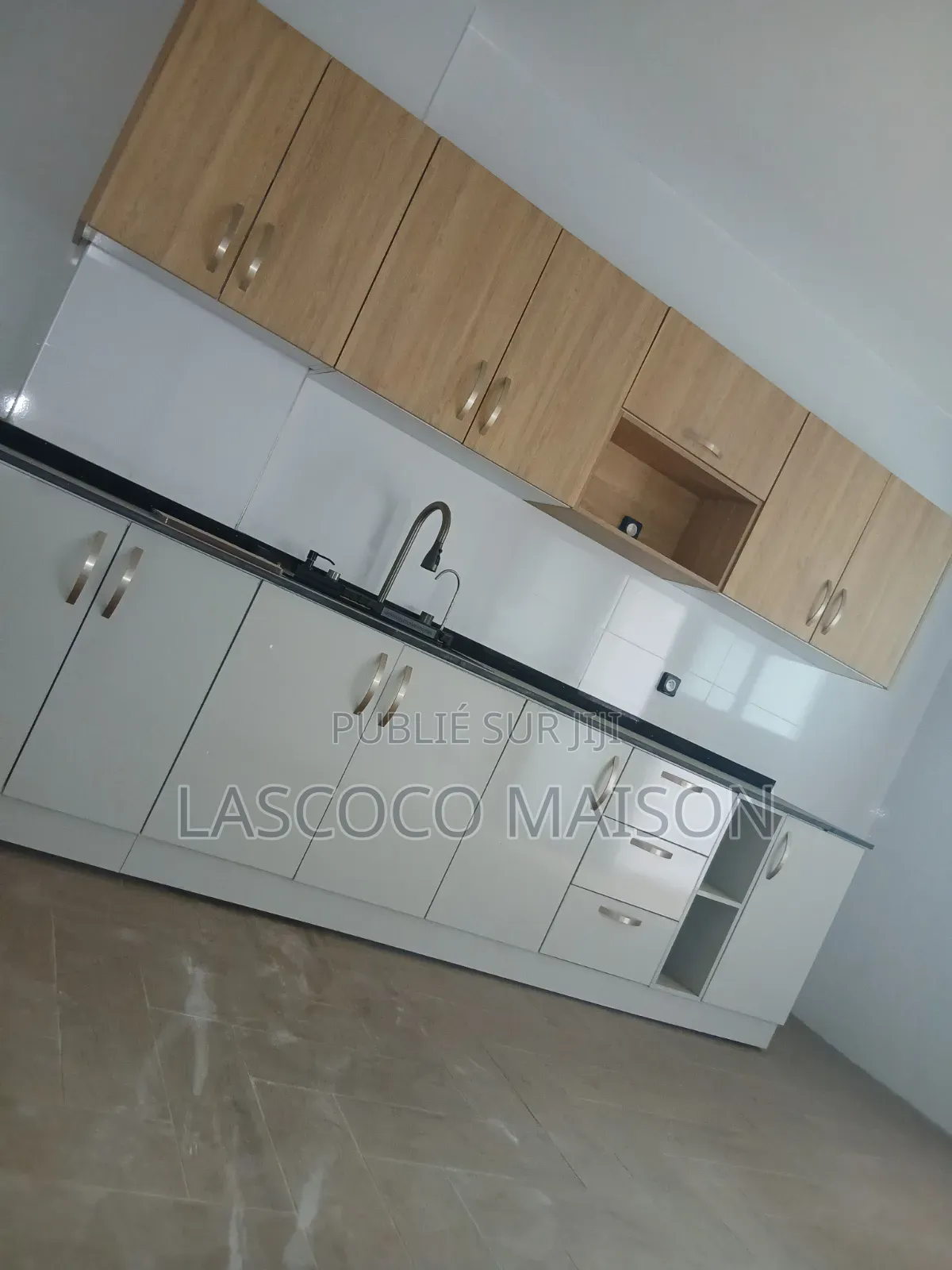 2chbre Appartement dans Lascoco Maison, Cocody à Louer
