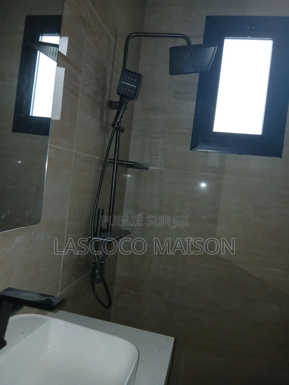 2chbre Appartement dans Lascoco Maison, Cocody à Louer