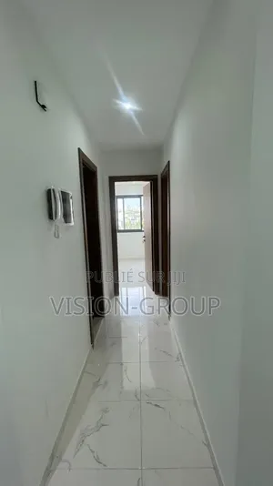 3chbre Appartement dans Cocody à Vendre