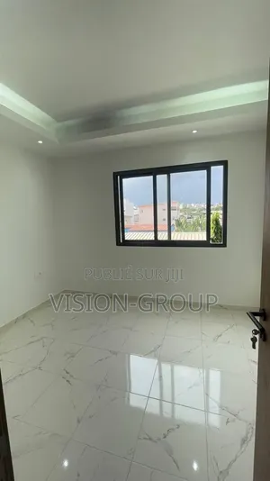 3chbre Appartement dans Cocody à Vendre