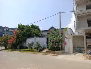 7chbre Villa dans Massa Immobilier, Cocody à Vendre