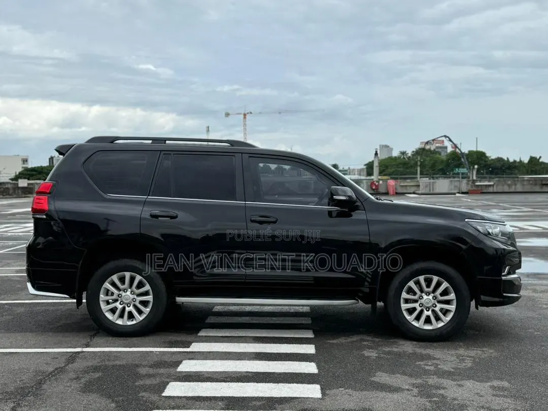 Toyota Land Cruiser 4.0 V6 EXR 2020 Noir Mat